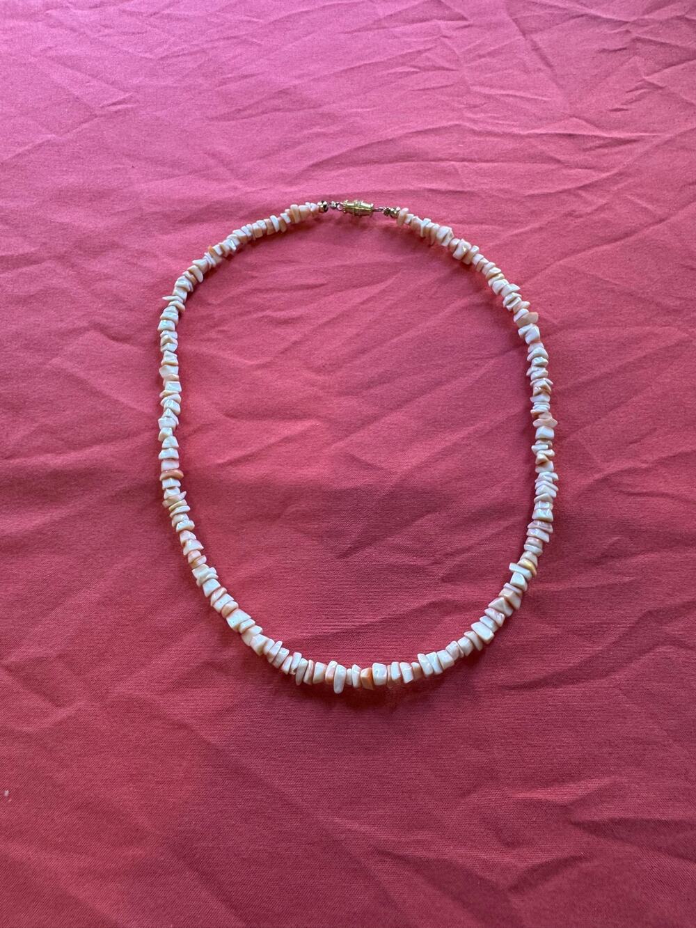 Vintage Peach & White Puka Shell Choker Necklace